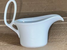 M 27) Weißes Milchkännchen