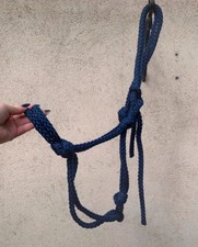 Blaues Neues Knotenhalfter