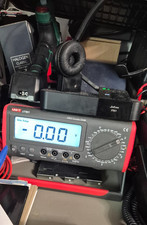 NEU UNI-T UT801 Desktop Präzision Multimeter DC/AC Spannung Strom Messgerät