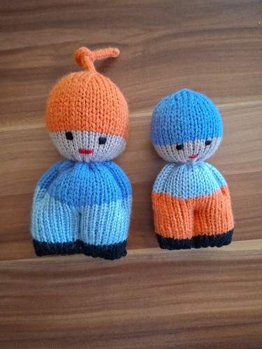 Handgestrickte puppen - 2x,