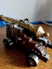 Alte Kanonen Modell aus Messing