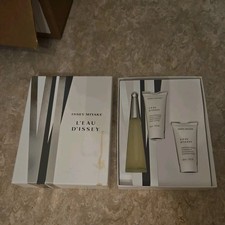 Issey Miyake L'eau D'Issey Set 50 ml edt  50 ml Shower gel  & Bodylotion 50 ml