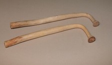 Zwei Krummstöcke, Curved
