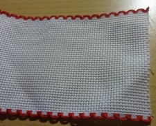 Stickband Aidastoff weiß mit roten Rand 8 cm 7008/19 1 Meter