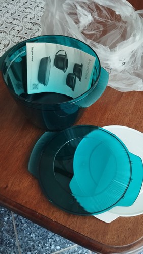 Tupperware microcook - tupperware,