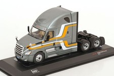 1:43 Ixo Freightliner Cascadia