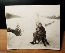 Frau Kind Winter Kleidung Hut