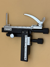 Kreuztisch Mikroskop 5942650 XY-Verstellung Skala unbenutzt Labor Zubehör