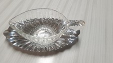 Kl.Sauciere Glas mit Metalluntersetzer vintage Milchkännchen