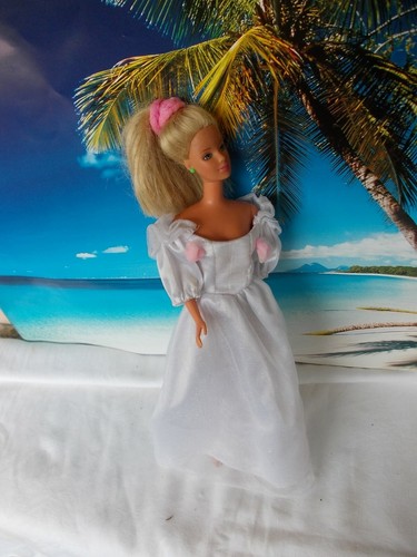 Barbie puppe mit - puppe,, weißen