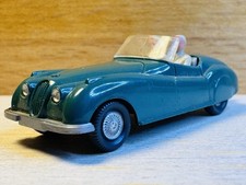 1:87 H0 Wiking 020, Jaguar Sport XK 120 OTS, kieferngrün, mit Figuren und Haken