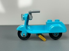 LEGO Minifigure Scooter Medium