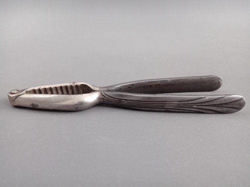 Antiker hand nussknacker - antiker,