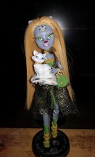 1 Monster High Puppe MEOWLODY new Face-up, blonde Haare mit Katze