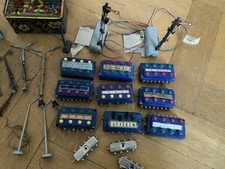 Modelleisenbahn H0 Konvolut Ersatzteile Stellpulte Signale Laternen Elektroteile
