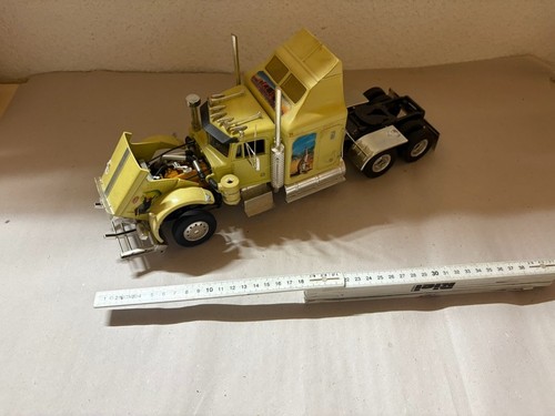 Revell 08893 peterbilt - 1:24,