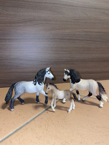 Schleich pferde familie - pferde,