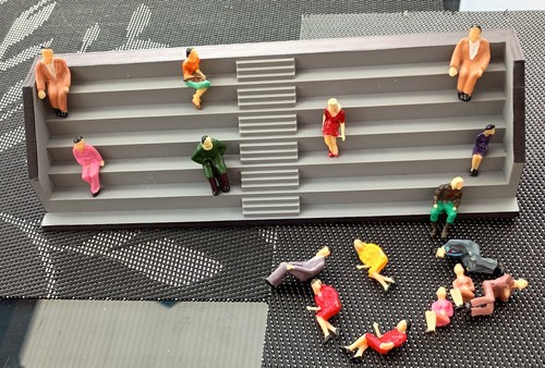 Tribüne mit figuren für - tribüne,