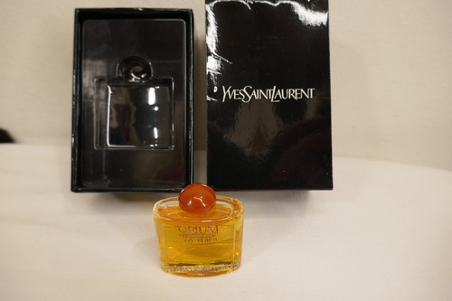 Yves saint laurent - saint, opium