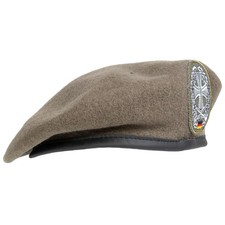 Bundeswehr BW Commando Barett Heimatschutzdivision mit Abzeichen oliv