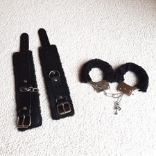 Weiche Plüsch Handschellen und Fußfesseln