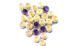 Design Brosche 750 Gold, 16,57 gramm, mit Amethysten  K.RU Punze, kein Bruchgold