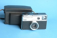 Kodak Instamatic 333 electronic, Sucherkamera für 126-er Filmkassette, Topmodell