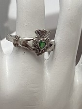 Claddagh Ring Smaragd und Lab