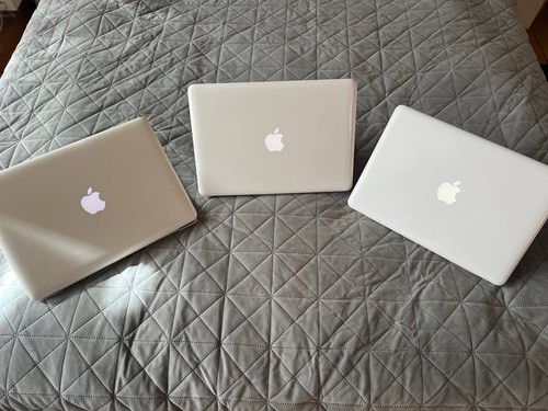 Apple macbook white a1342 - apple,