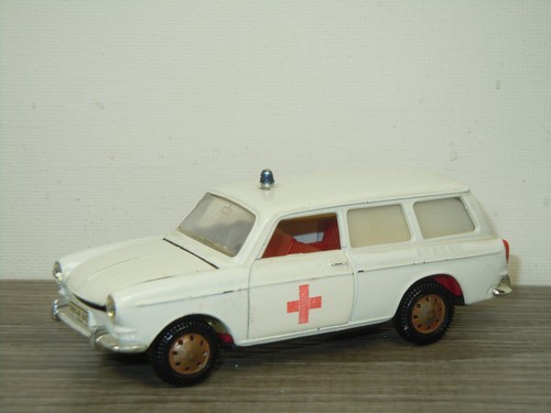 Volkswagen 1600 ambulance - vw,