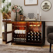 Barschrank mit LED-Beleuchtung