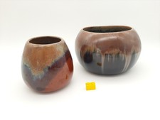 Keramikvase / Vase und Übertopf  mit Laufglasur Blau- und Brauntöne verm. Bürgel