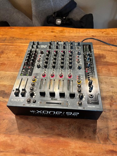 Allen heath xone - allen, &