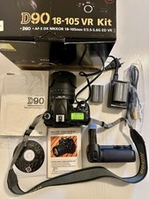 Nikon D90  DSLR Kamera mit Nikon DX  18-105mm ED VR Objektive 