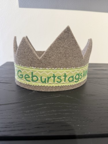 Geburtstagskrone - , **