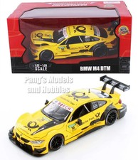 BMW M4 DTM Deutsche Post