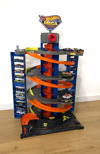 Hot wheels mega garage - wheels,