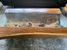 Großer massiver Couchtisch