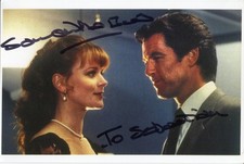 James Bond 007: Samantha Bond Originalautogramm mit Pierce Brosnan