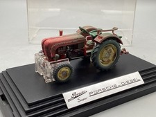 Traktor Modell 1:32 Siku