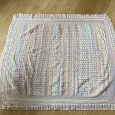 Decke gehäkelt Strick Baby, Pastellfarben , 125x108 cm, neuwertig