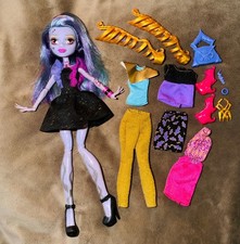 Monster High Doll Djinni Whisp Grant I Love Fashion Heart Puppe