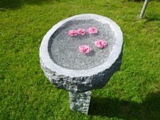 Vogeltränke aus Granit Nr. 55
