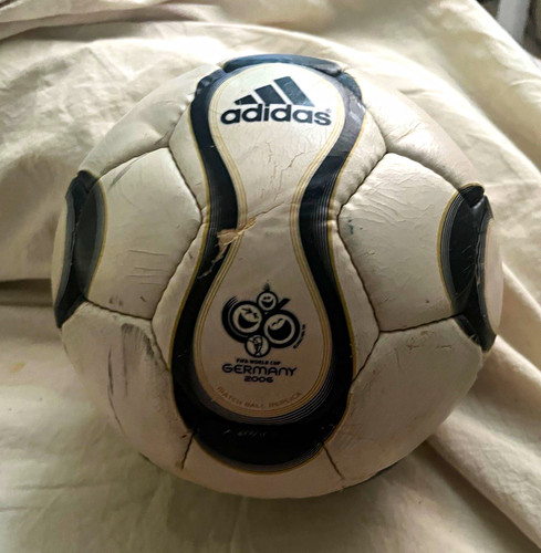 Adidas teamgeist fifa world - teamgeist,