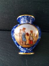 Limoges / Vase / Frankreich / Blau mit Goldstafage und Bild
