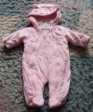 Rosa Kinderwagen Schneeanzug 3-6 Monate Größe 68cm geprägtes Herz Design