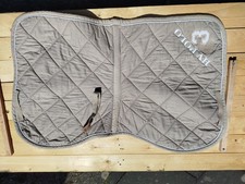 dressur pony schabracke Pferd reiten  unterlage spert Zubehör Gestept hell braun