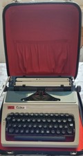 Reiseschreibmaschine -