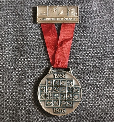 Medaille ddr jahre - 20,