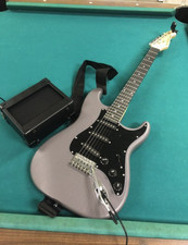 ? Donner DST-80 E-Gitarre Set Holzmaserung SSS-Tonabnehmer Verstärker & Gigbag